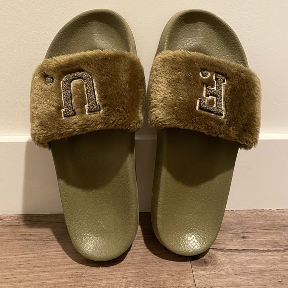 Size 8 Fenty X Puma Fur Slides in Army Green - Picture 1 of 4